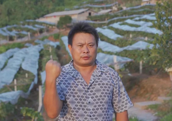 瀘溪田紹志:牽手惠農網打通產業鏈 小葡萄變身全村致富果