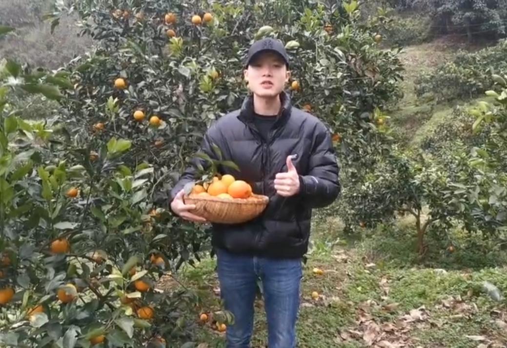 滕俊標(biāo):大學(xué)生“新農(nóng)人”,靠電商在家鄉(xiāng)做出一番事業(yè)